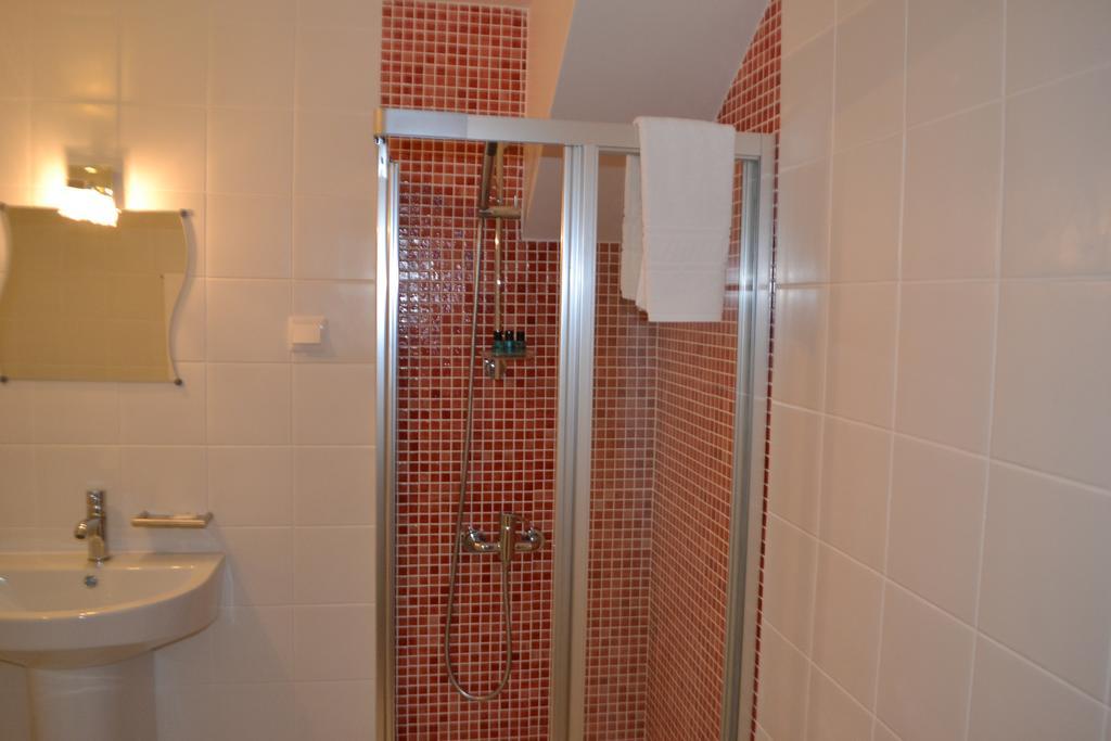 Hotel Comercio Resende Rum bild