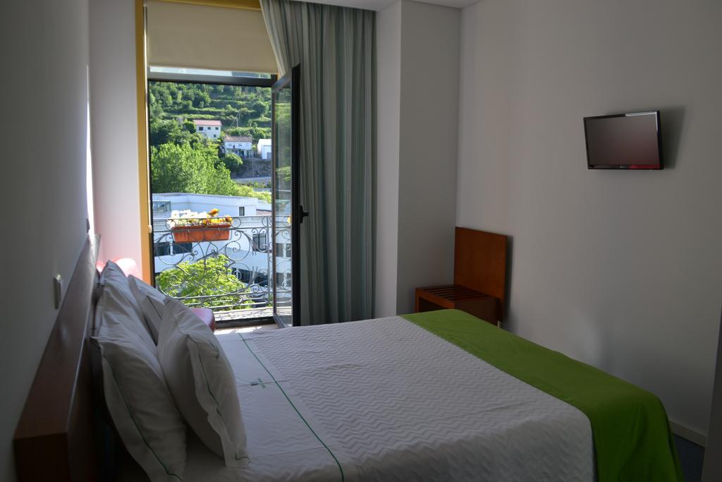 Hotel Comercio Resende Exteriör bild